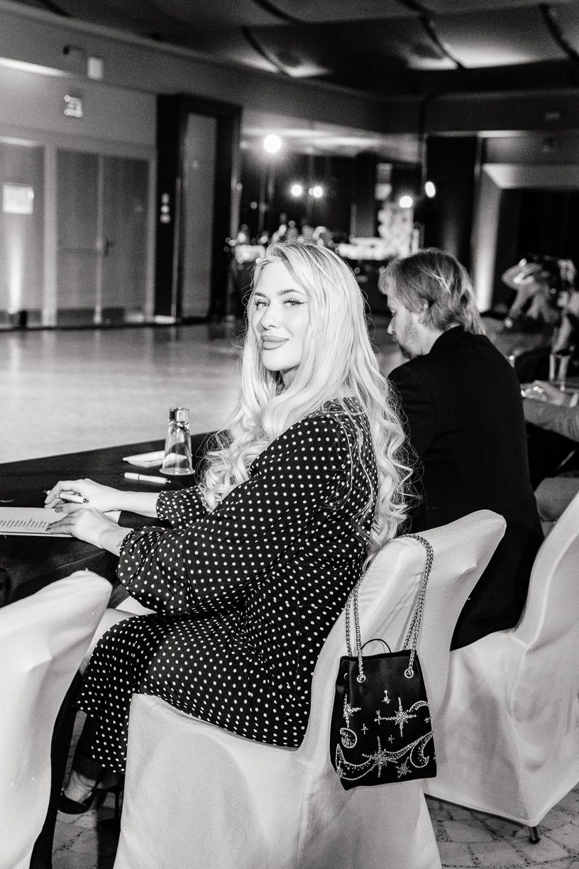 Karina Manuzina / karinamanuzina · photo 99