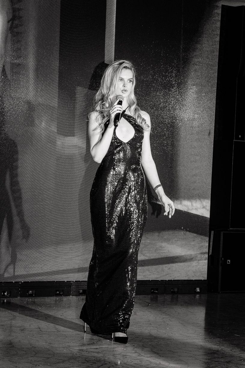 Karina Manuzina / karinamanuzina · photo 107