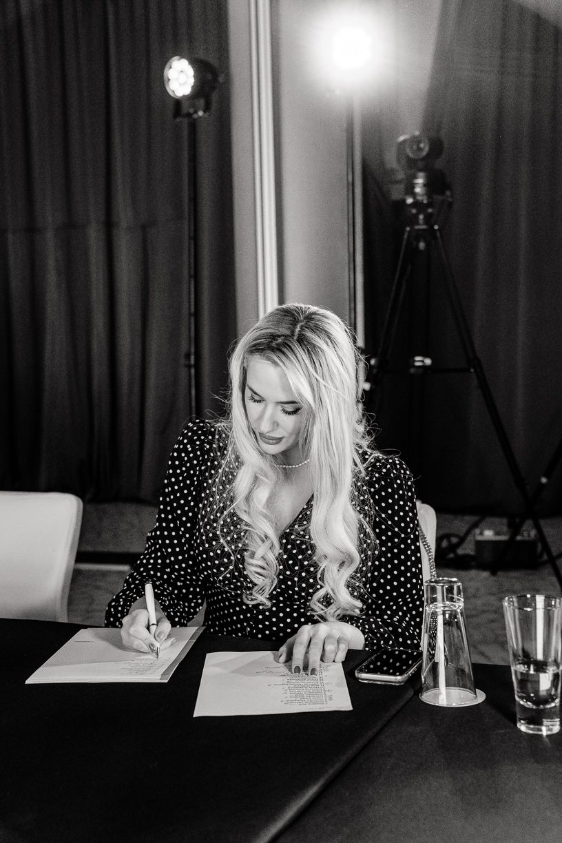 Karina Manuzina / karinamanuzina · photo 123