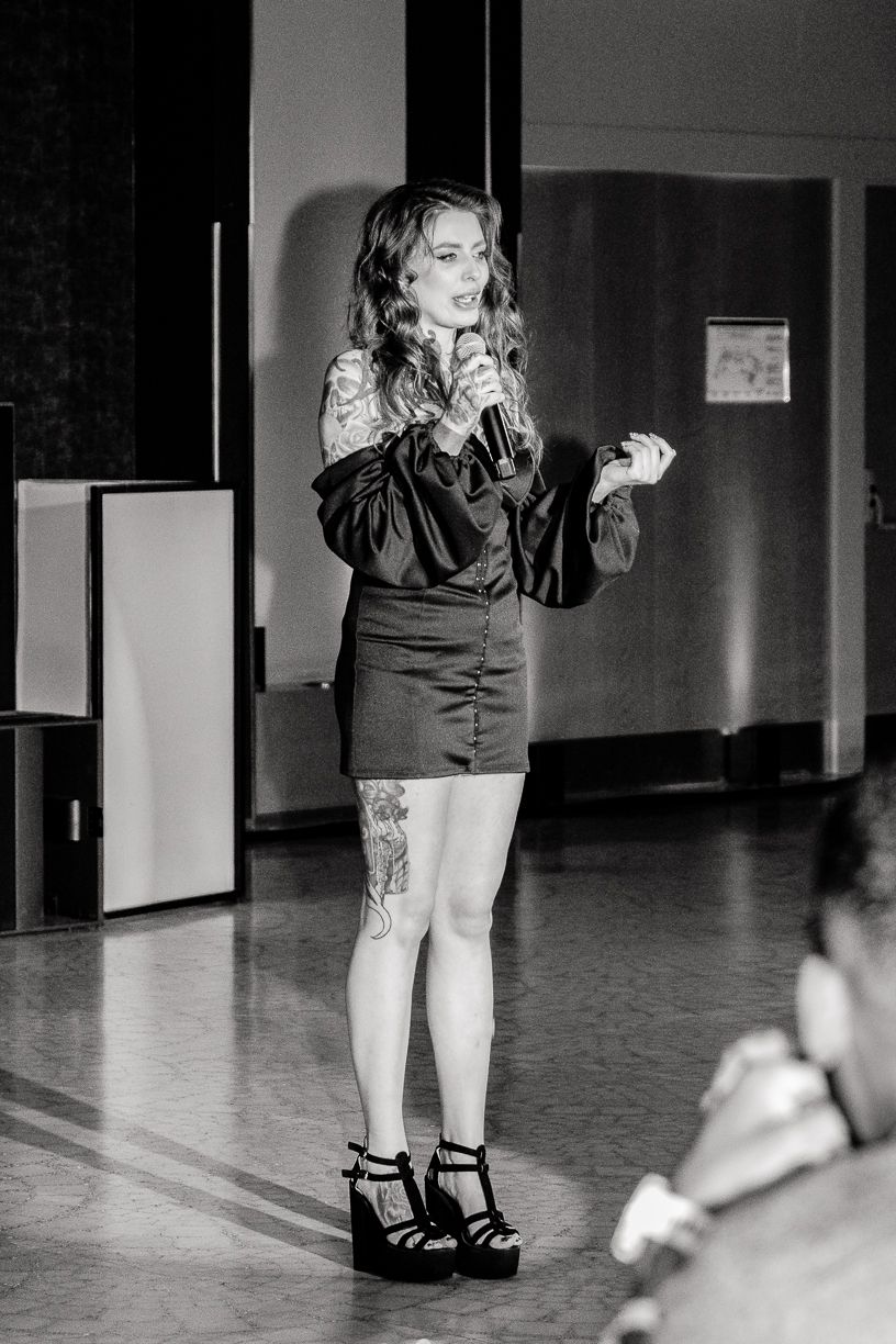 Karina Manuzina / karinamanuzina · photo 143