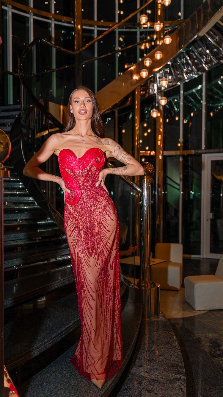 Karina Manuzina / karinamanuzina · photo 420